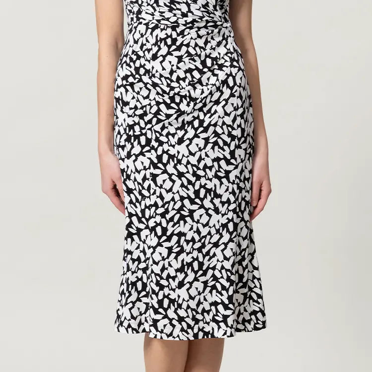 歩くたびに、エレガント