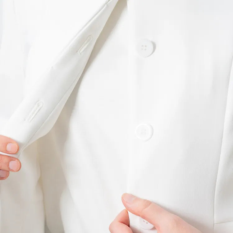 隠れボタンで便利、見た目はきちんと