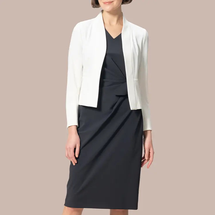 同素材ジャケットセットアップでも、単品でも使えます