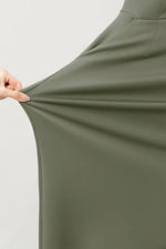 [Space Material] A-line Front Zip Dress