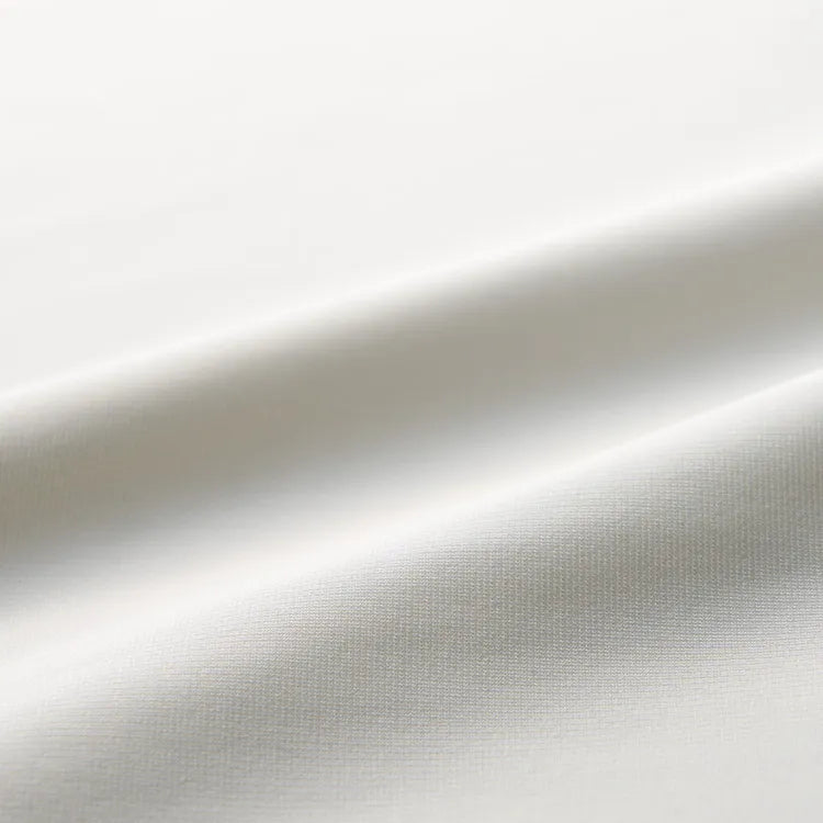 最冷感で「モード」に攻める。クールテックジャージー