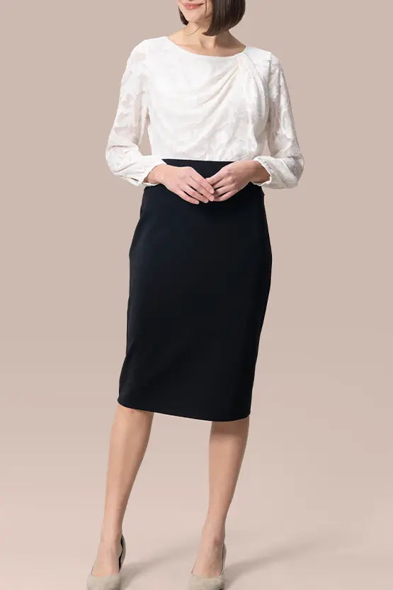 Cut Jacquard x Space Material: Decollete Tuck Dress