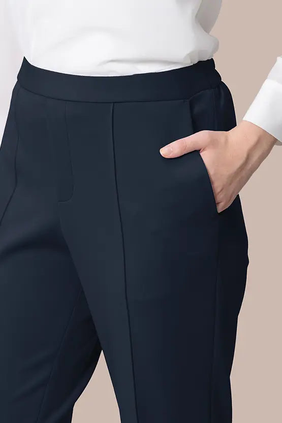 【スマートストレッチ】テーパードパンツ