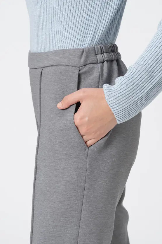 【マシュマロテック】テーパードパンツ