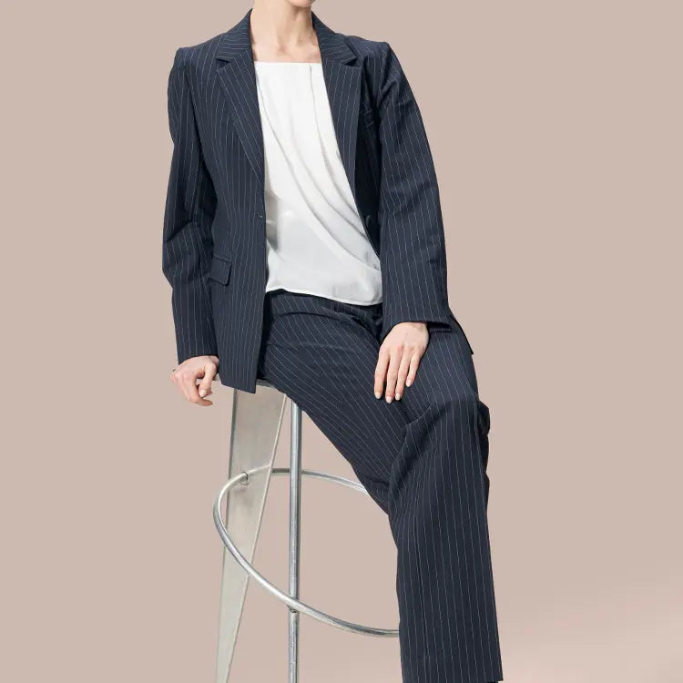 同素材ジャケットセットアップでも、単品でも使えます