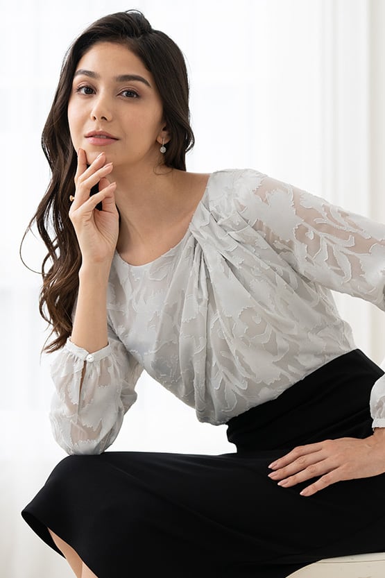 Gray Chiffon x Black Décolleté Tuck Dress