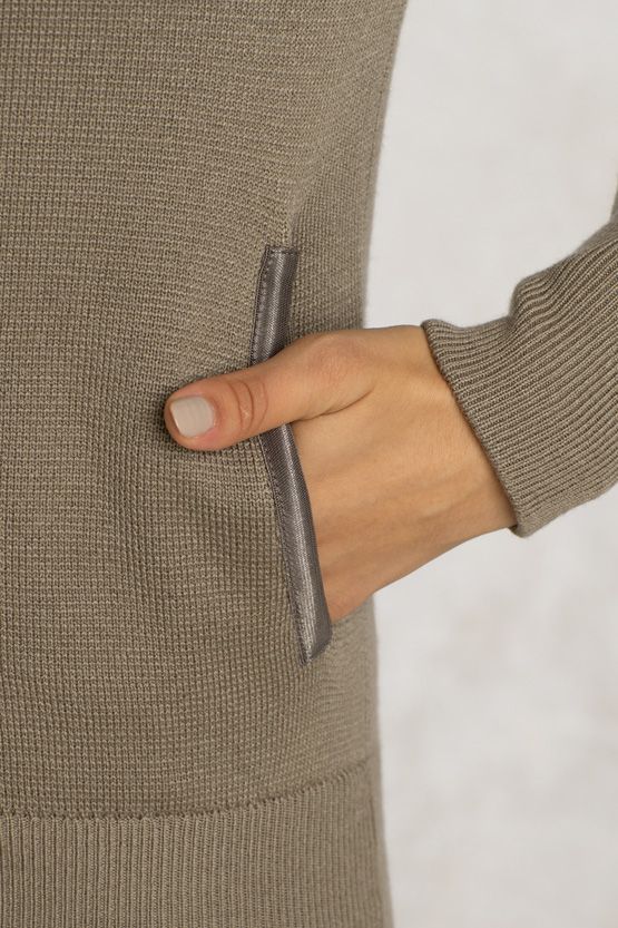 Zip-up Knit
