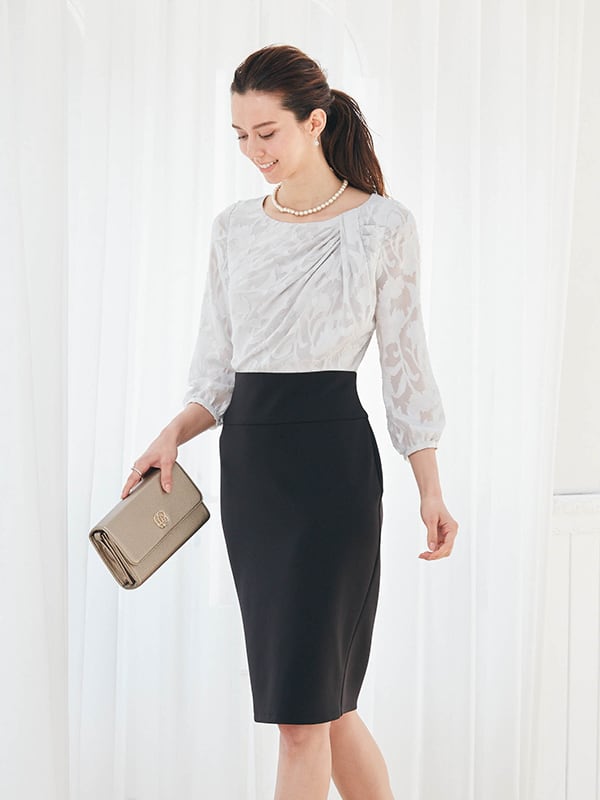 Gray Chiffon × Black Décolleté Tuck Dress