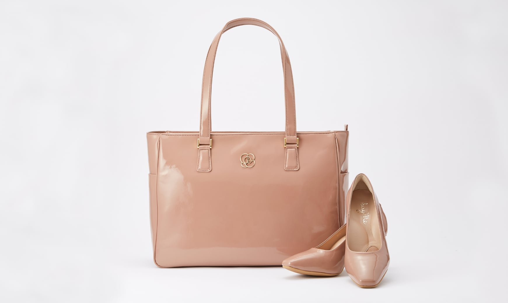 Airy_Tote_and_Puni_Puni_Pumps.jpg